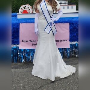 White Mermaid Gown With Rhinestone Belt